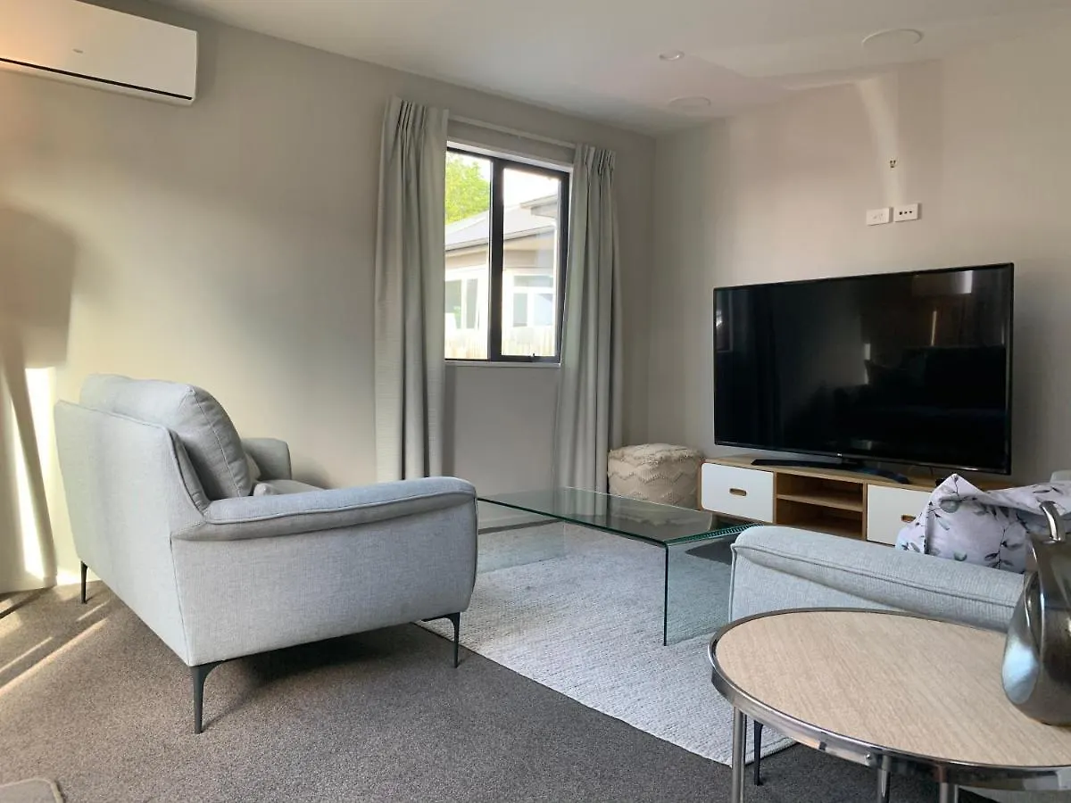 Stylish Oasis In Central City Christchurch